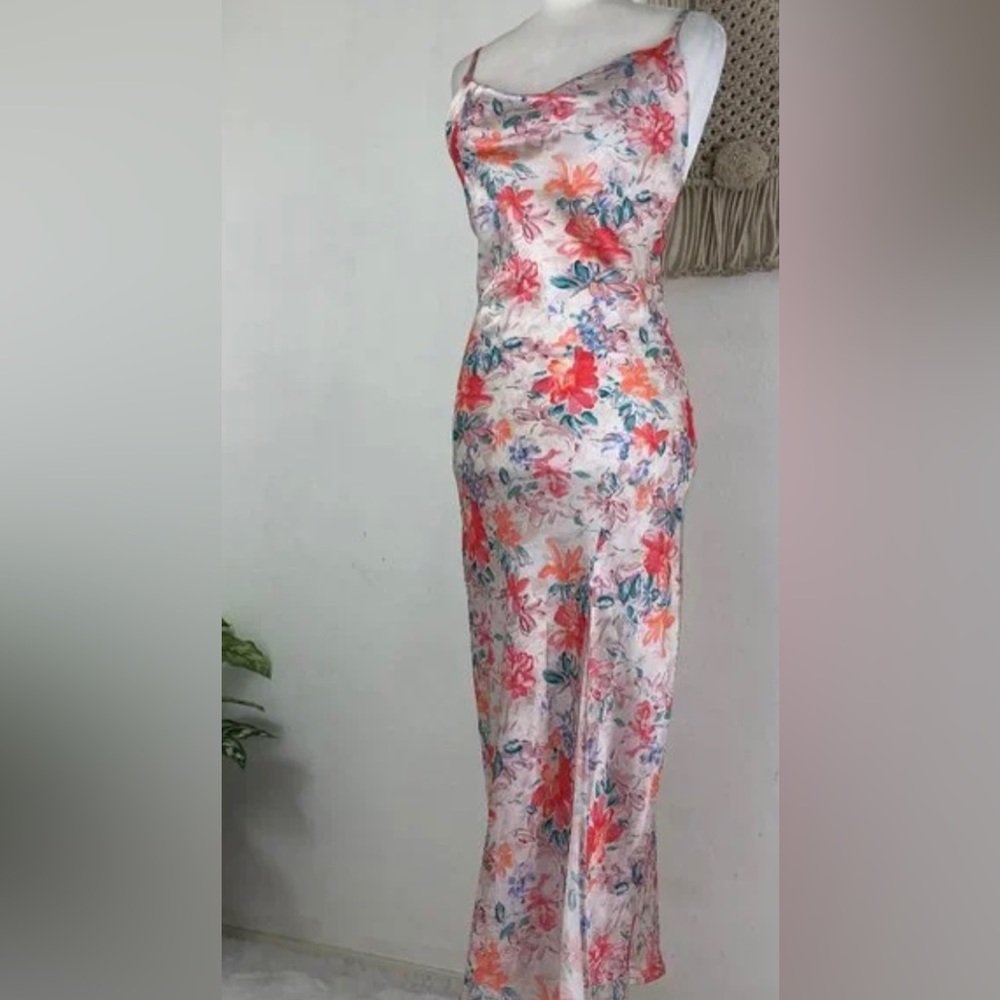 NWT Beautiful bright floral print cowl neck spaghetti strap maxi slip gown dress